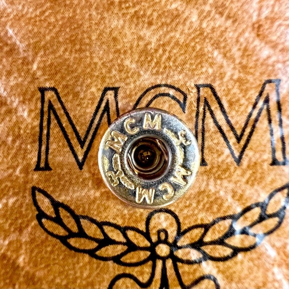 MCM Coin Wallet - Picture 8 of 9